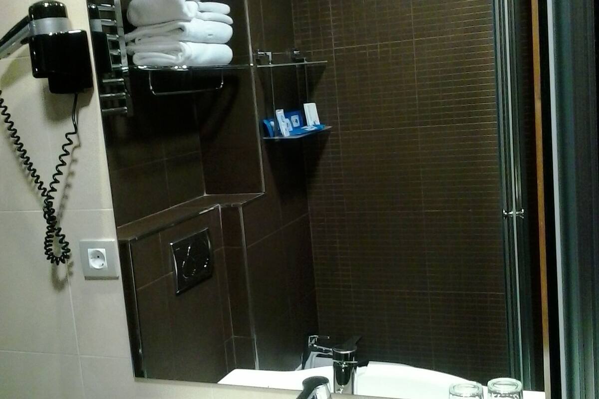 double or twin room | bathroom sink