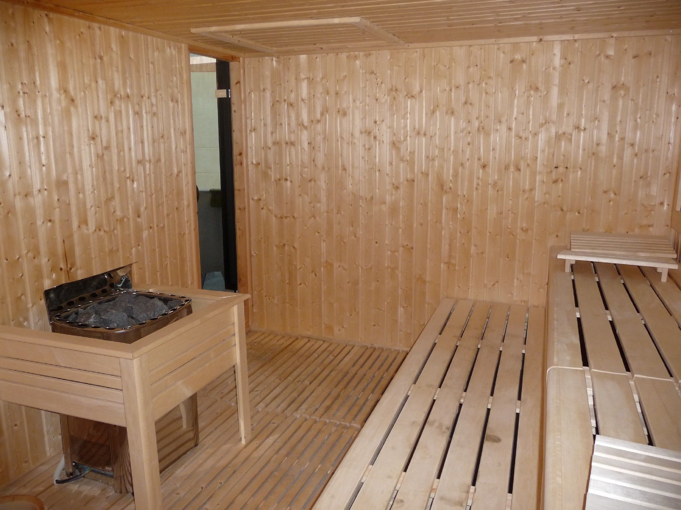 couples treatment room(s), sauna, hot tub, turkish bath/hammam