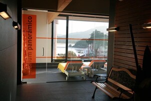 Salas de tratamientos para parejas, sauna, bañera de hidromasaje