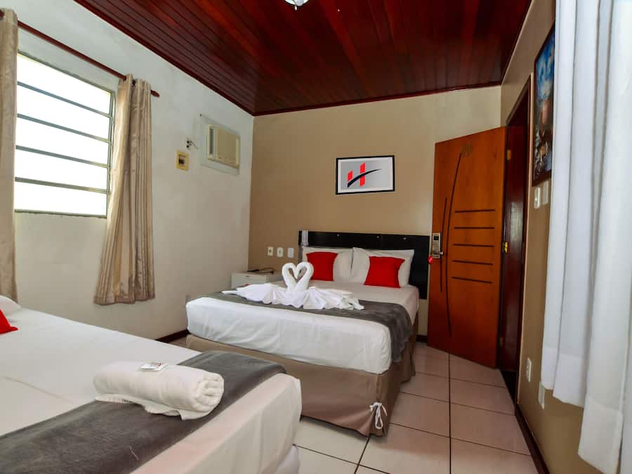 Dreibettzimmer, Mehrere Betten | Minibar, kostenloses WLAN