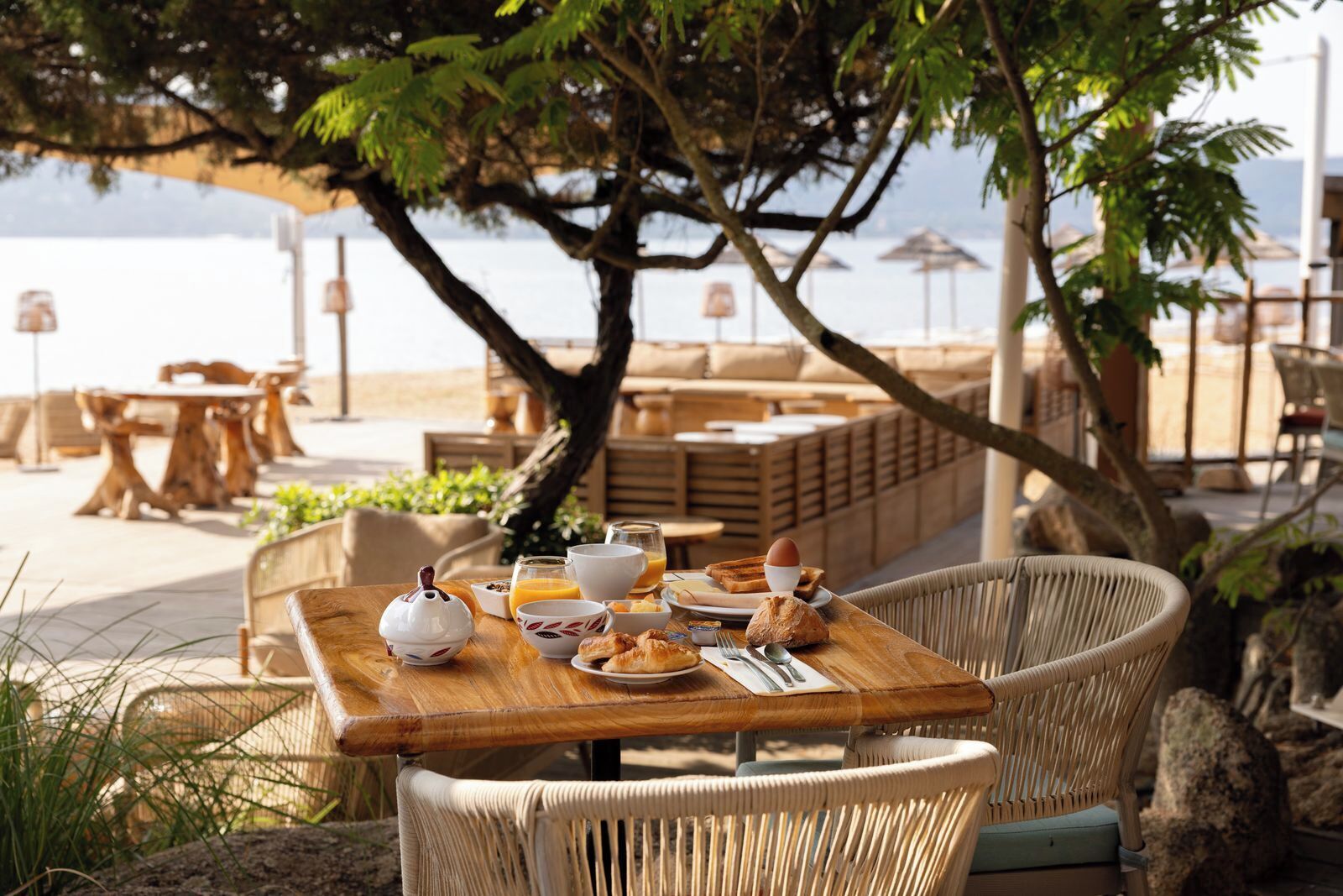 daily buffet breakfast (eur 14 per person)