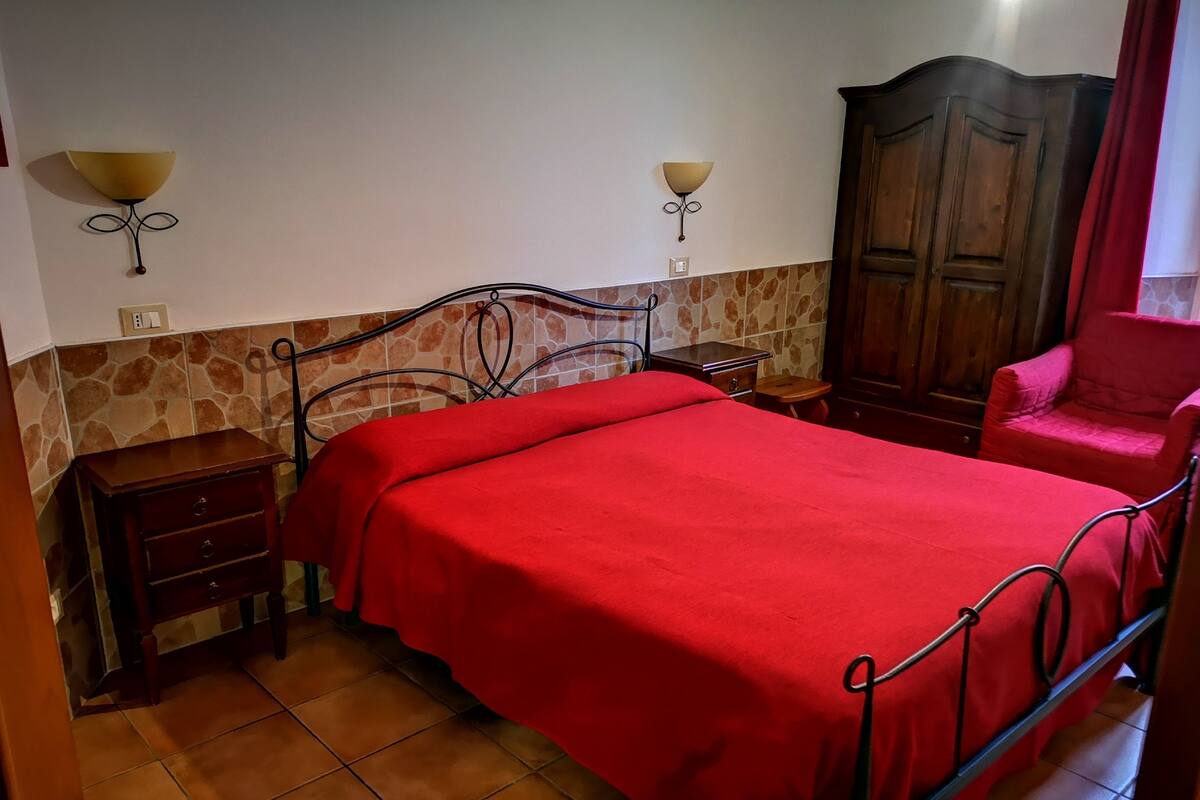 Double Room | Minibar, in-room safe, desk, iron/ironing board (on request)