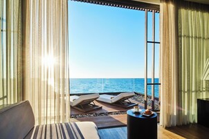 Vista para praia/oceano