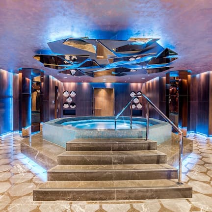 Sauna, steam room, Turkish bath, body treatments, body scrubs, facials