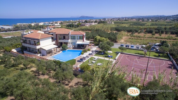 ด้านหน้าที่พัก