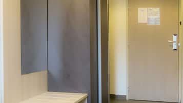 Single Room | Premium bedding, in-room safe, desk, soundproofing