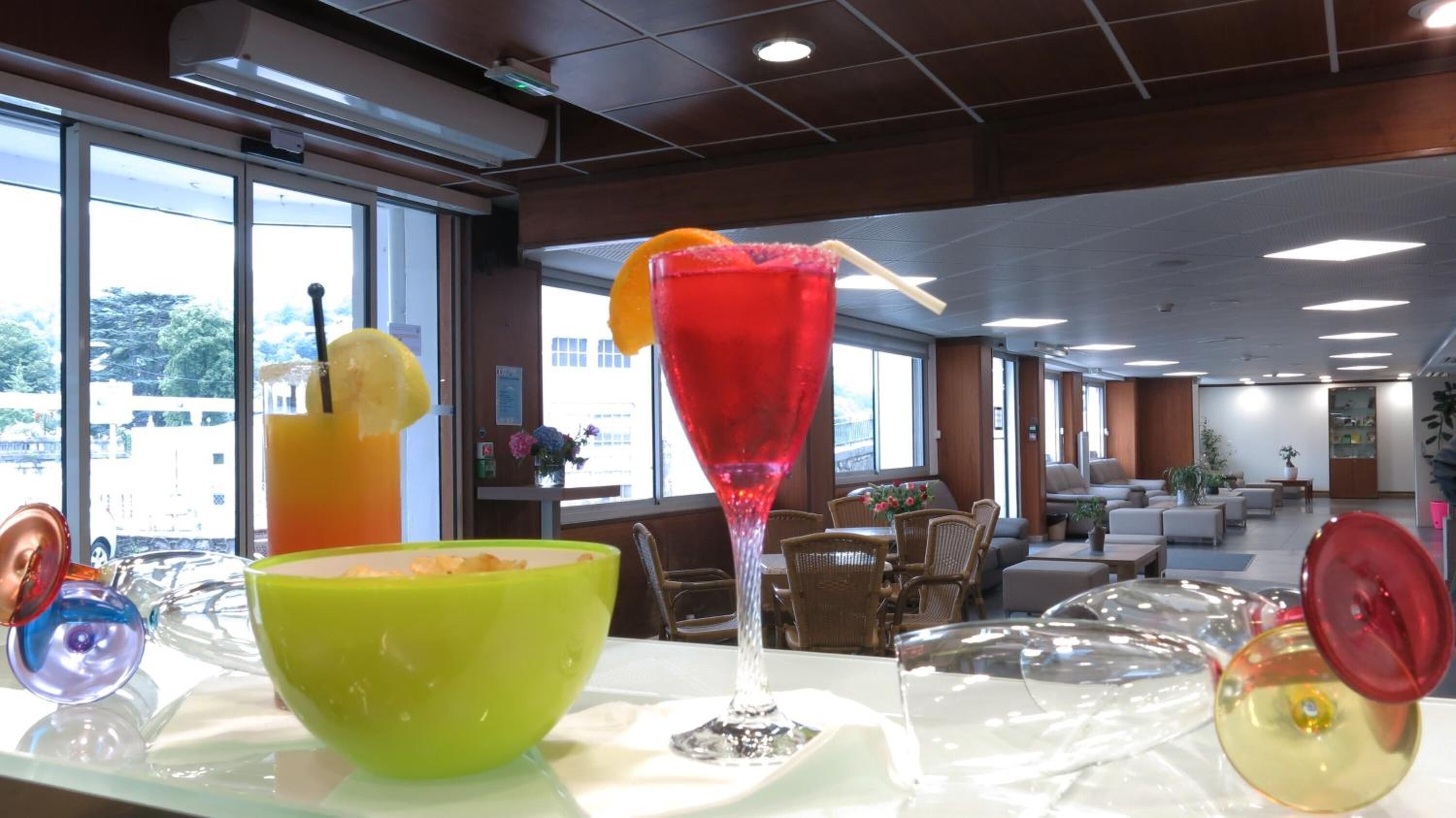 breakfast, lunch, dinner served; italian cuisine