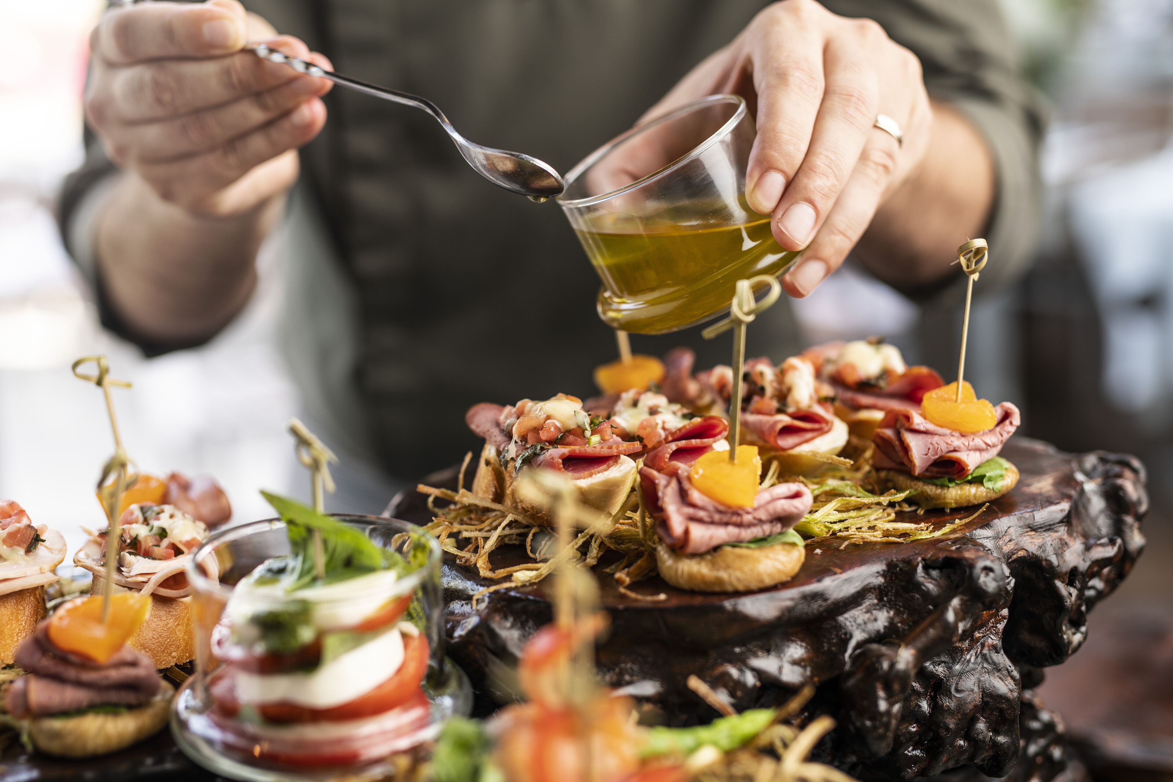 Café da manhã feito na hora grátis todos os dias
