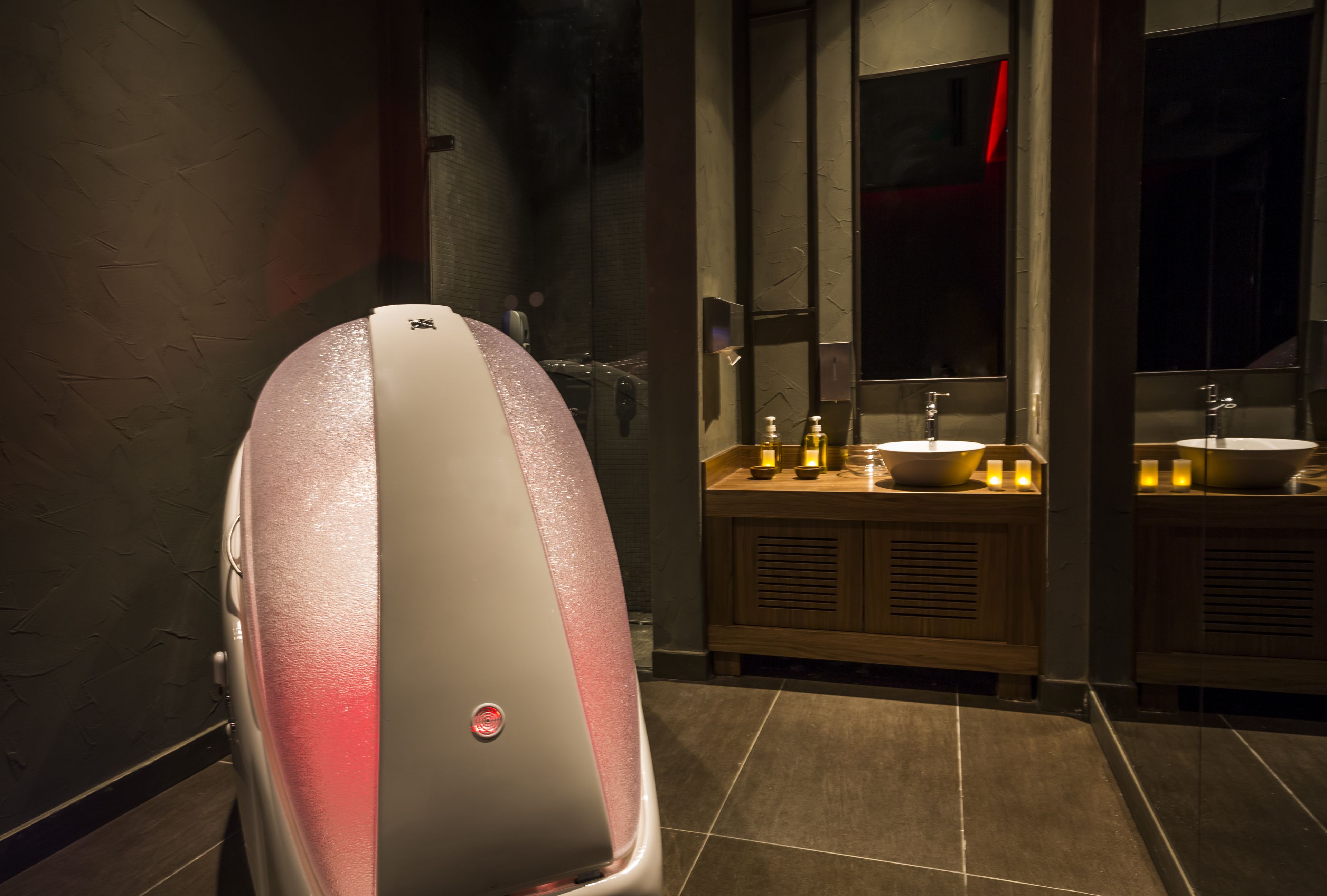 sauna, steam room, turkish bath/hammam, body treatments, facials