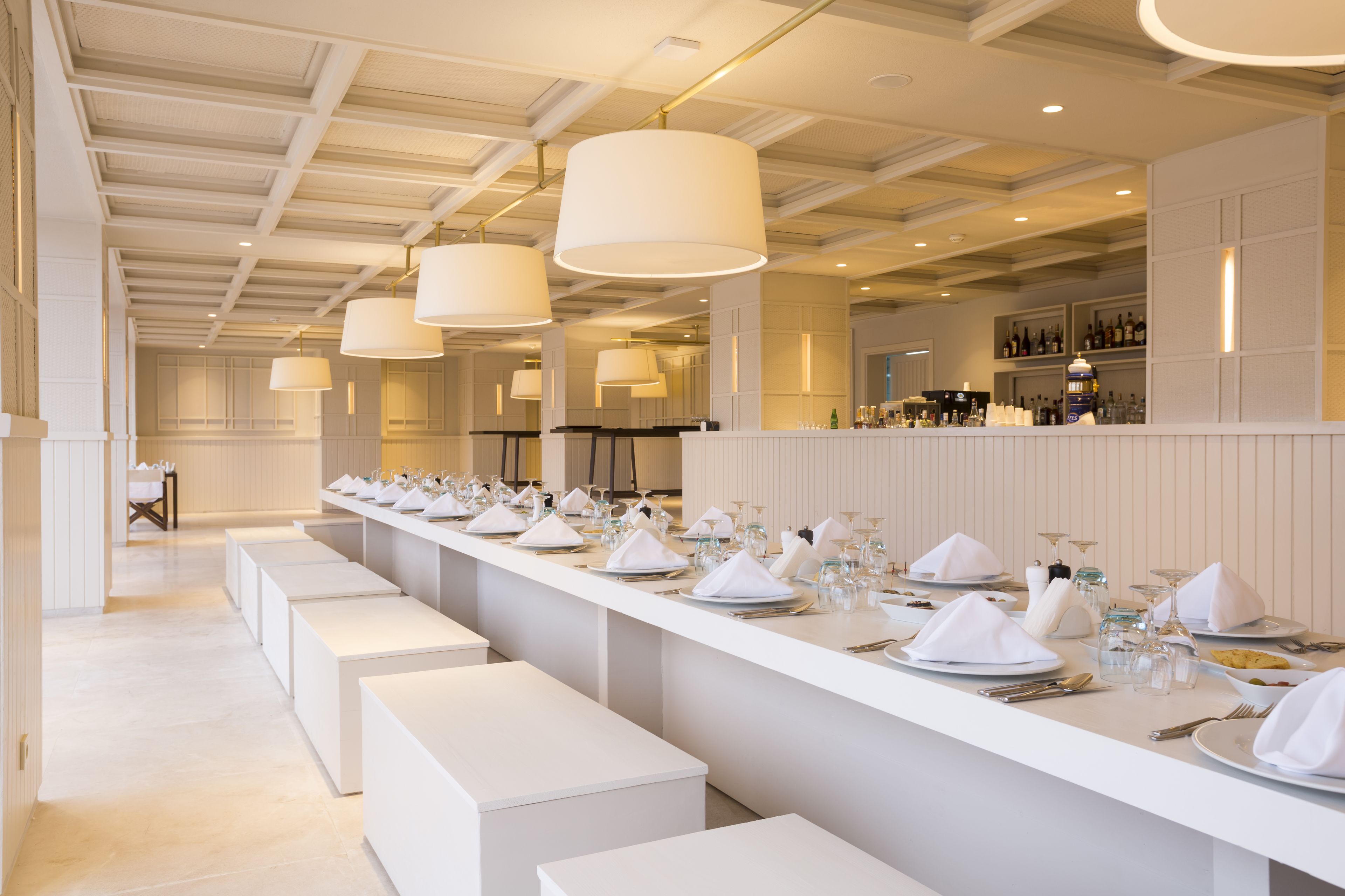 8 restaurants, breakfast, lunch, dinner served; international cuisine