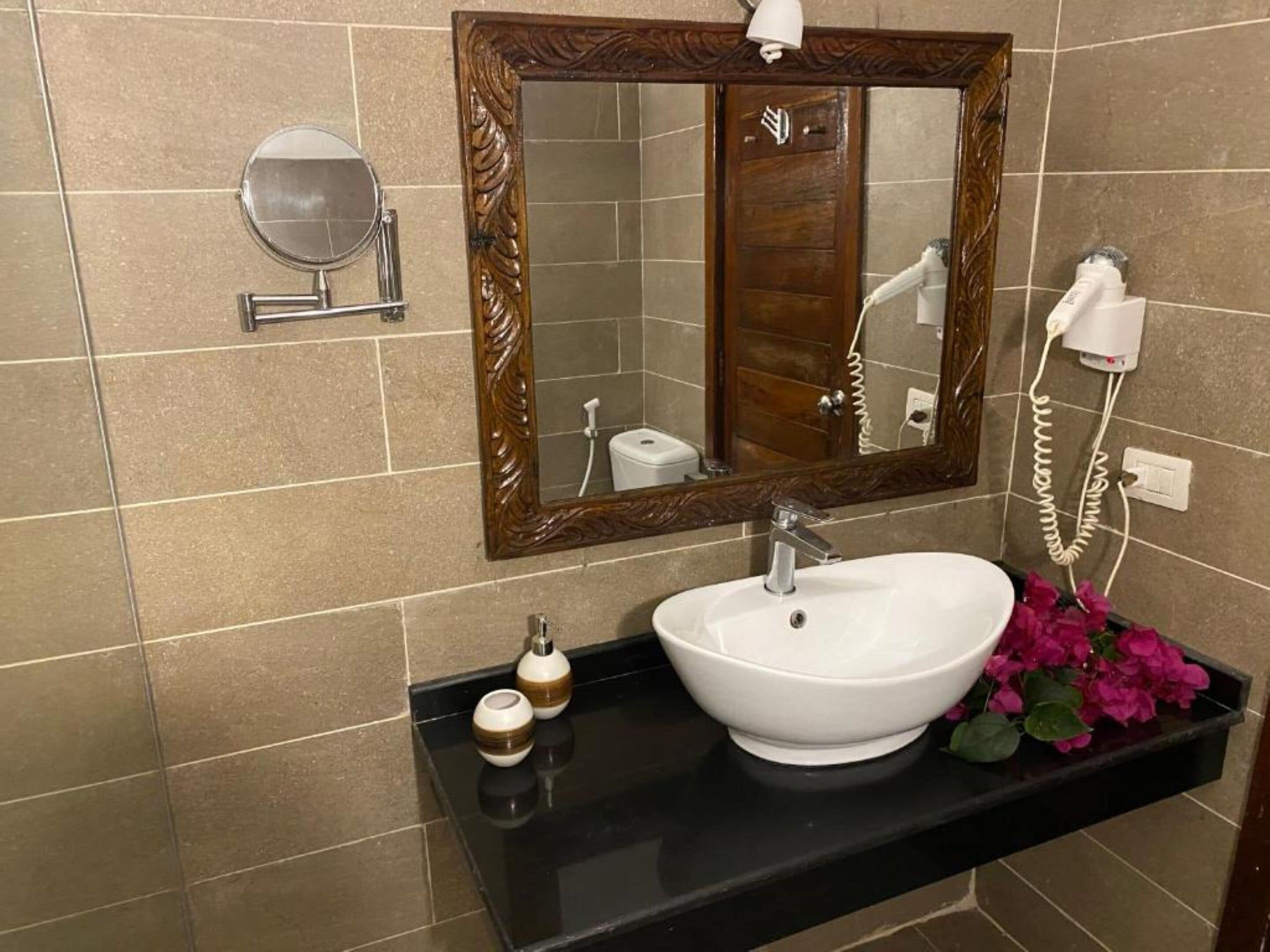 triple room | bathroom | shower, free toiletries, hair dryer, towels