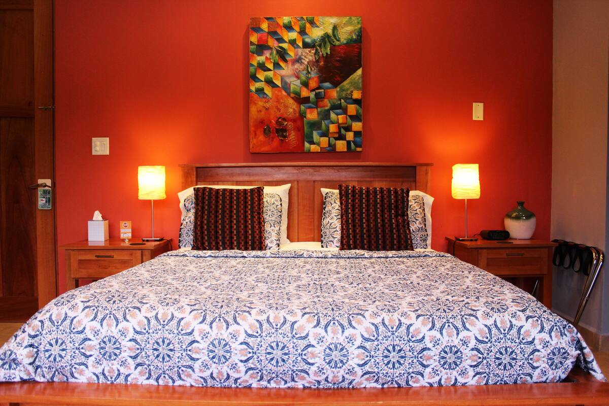 Habitación, 1 cama de matrimonio, vistas a la montaña (Quetzal) | Colchones viscoelásticos, caja fuerte, escritorio