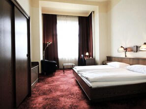Comfort Double Room | Desk, free WiFi - Hotel Fürstenhof Wien (Vienna)