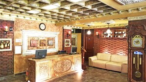Reception - Days Inn Hotel Zona Viva Guatemala City (Guatemala City)