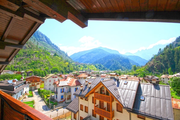 Chambre Standard Double ou avec lits jumeaux, vue montagne