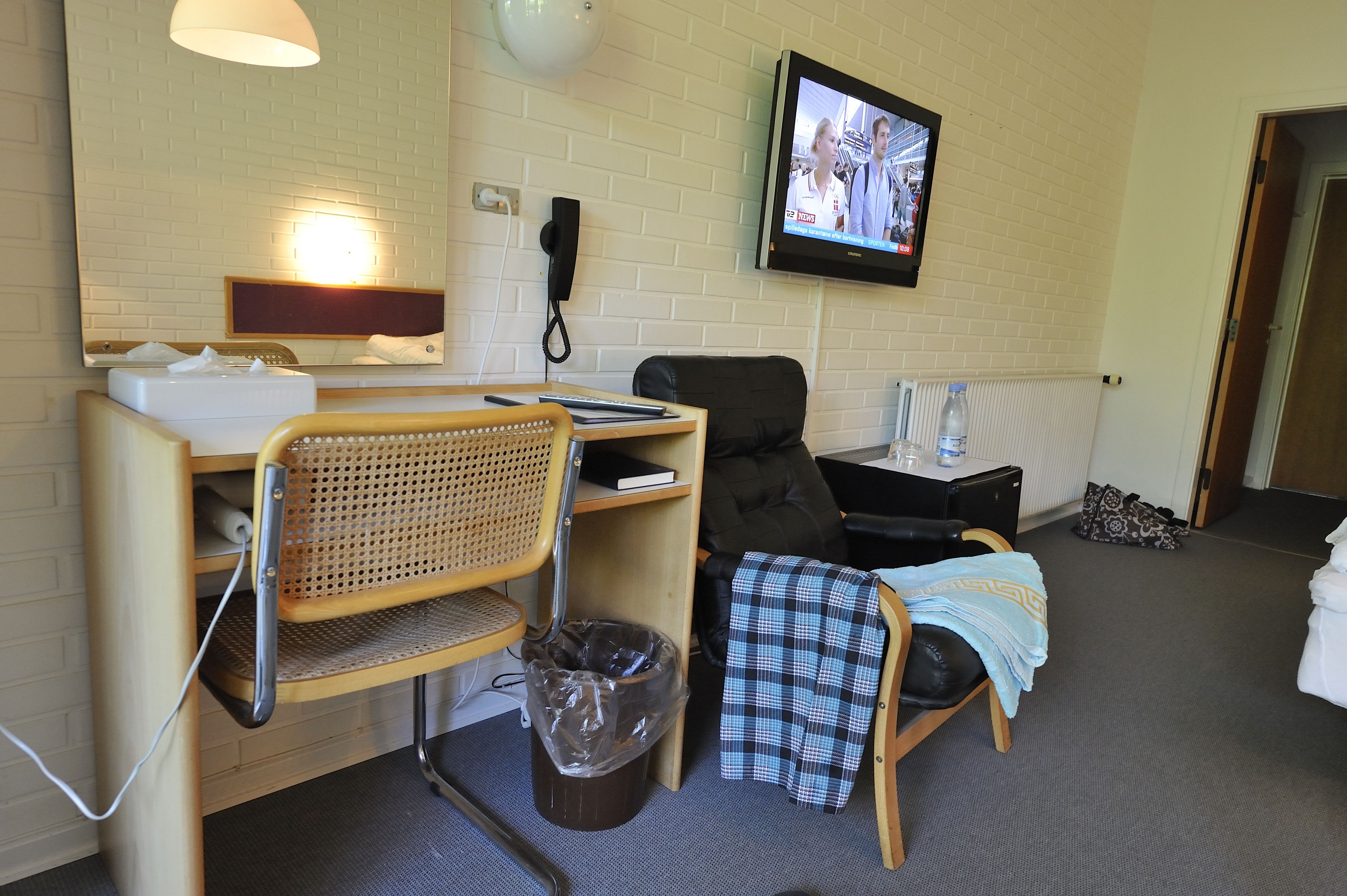 double room, patio, garden area | 1 bedroom, desk, iron/ironing board, rollaway beds