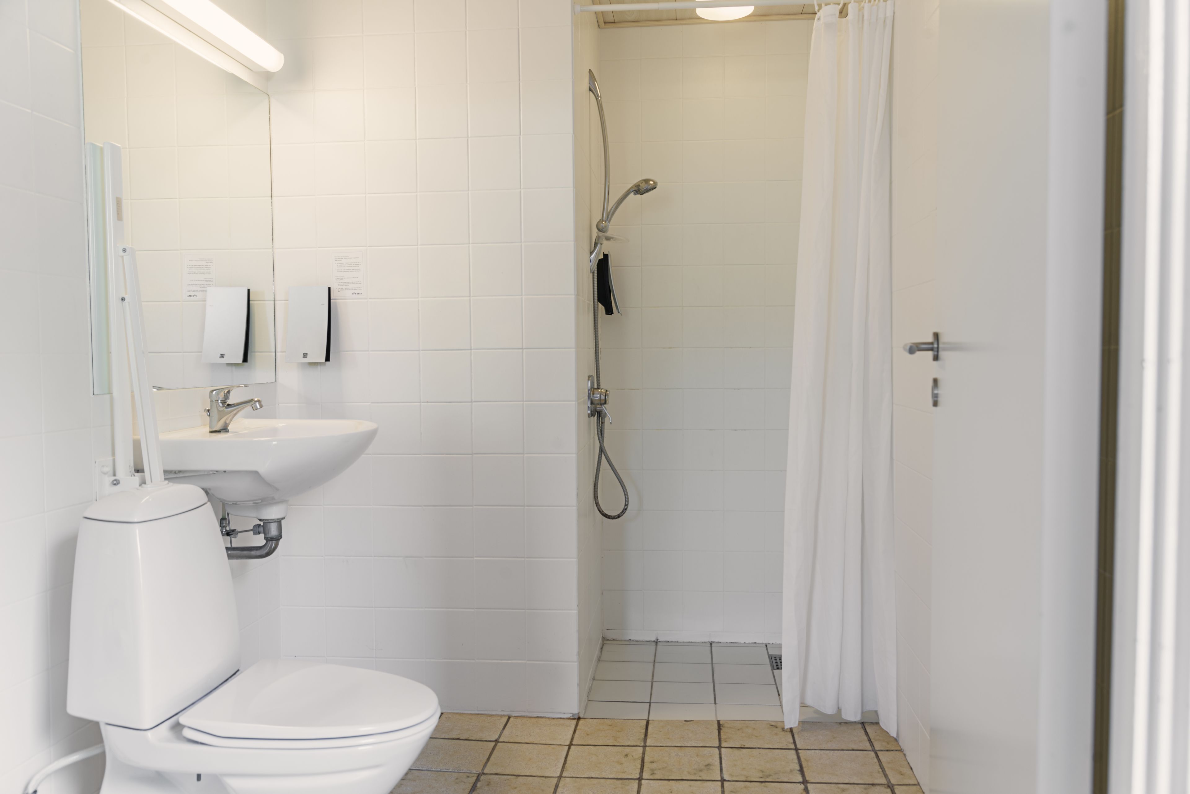 family apartment, kitchen | bathroom | shower, hair dryer, towels