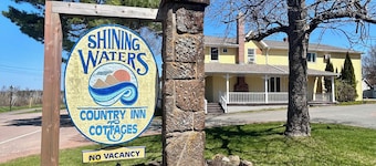 Shining Waters Country Inn