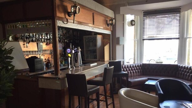 Dining - The Pines Guest Accommodation (Chippenham)