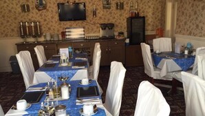 Restaurant - The Pines Guest Accommodation (Chippenham)