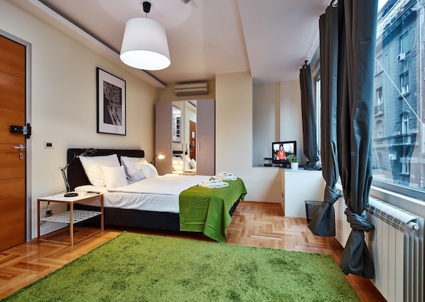 Minibar, in-room safe, free cots/infant beds, free WiFi