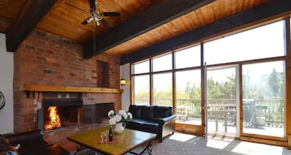 6 Bed Blue Mountain Chalets