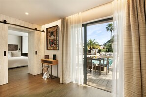 Pool Suite | Bathroom | Separate bathtub and shower, designer toiletries, hair dryer, bathrobes - Hôtel Villa Cosy (Saint-Tropez)