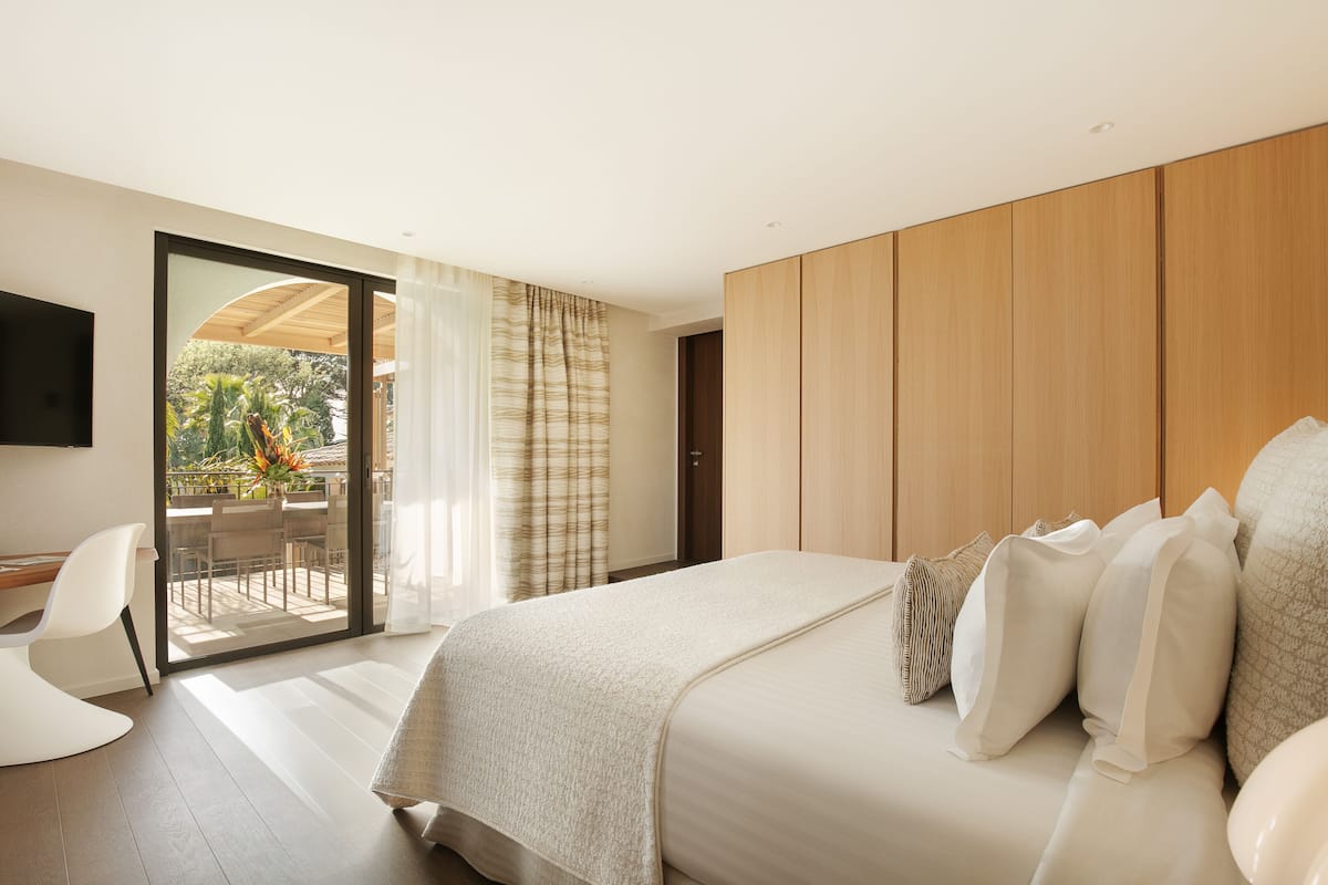 Riviera Suite | 2 ห้องนอน, เครื่องนอนระดับพรีเมียม, มินิบาร์, ตู้นิรภัยในห้องพัก