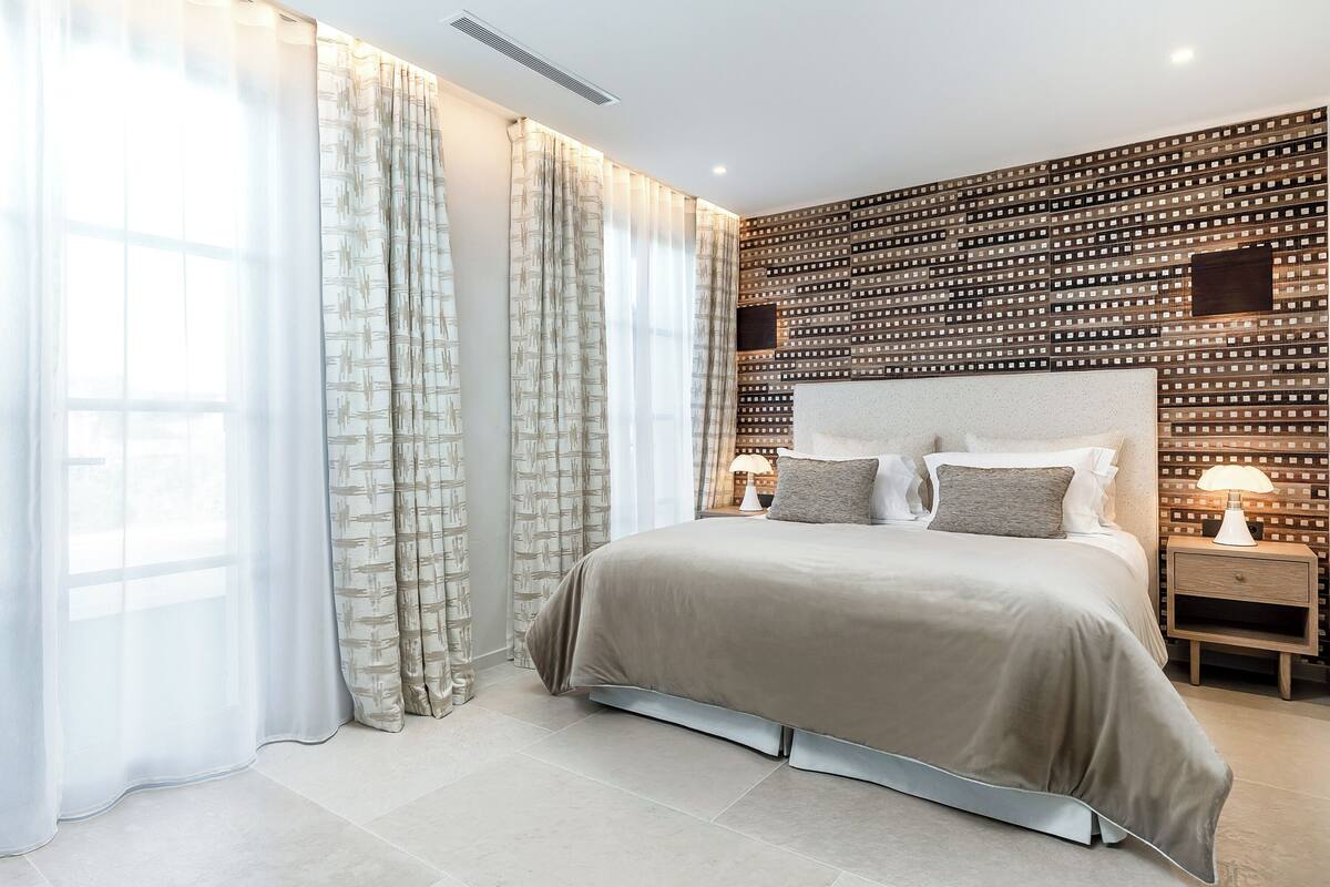 Villa Eucleia | 고급 침구, 미니바, 객실 내 금고, 책상