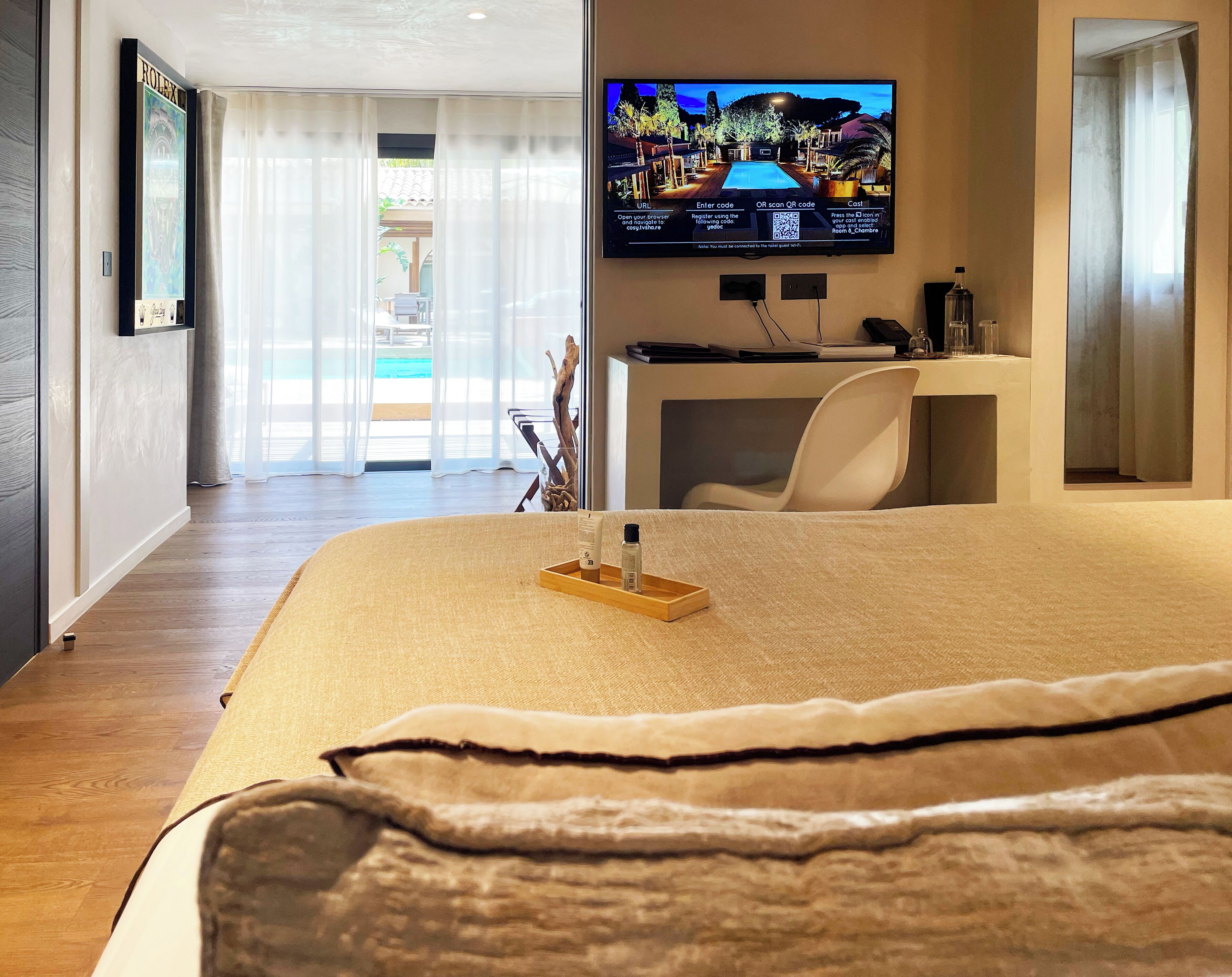 Garden Suite | Premium bedding, minibar, in-room safe, individually decorated