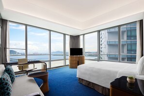 Chambre Exécutive, 1 très grand lit, vue baie | Vue de la chambre