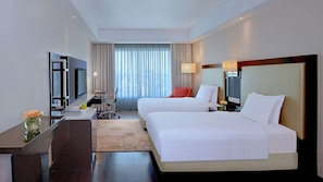 1 bedroom, premium bedding, down comforters, memory foam beds