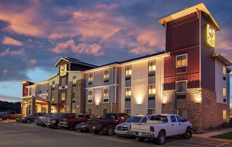 Front of property. My Place Hotel - Pittsburgh North/Monaca, PA