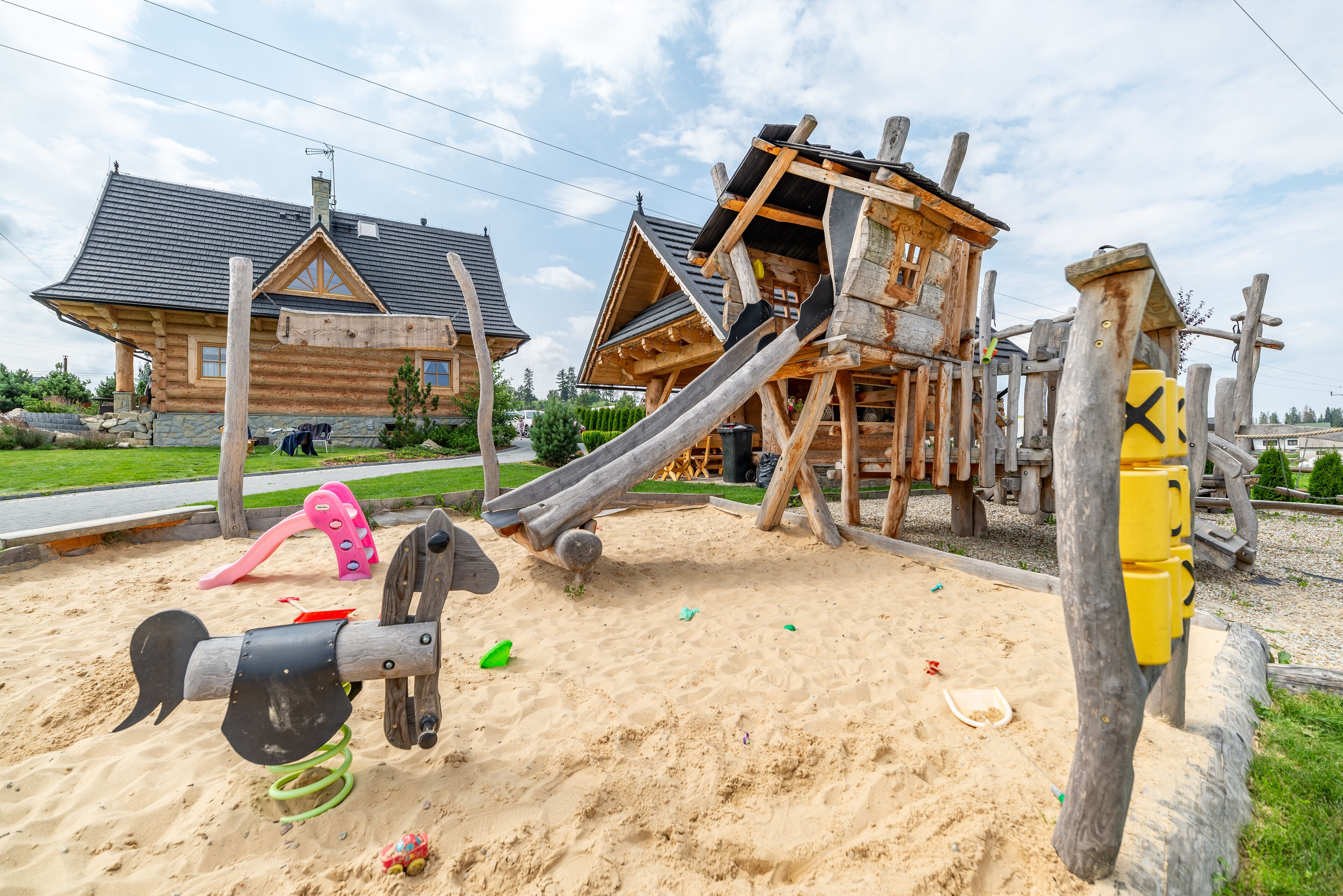 Area giochi per bambini (all'aperto)