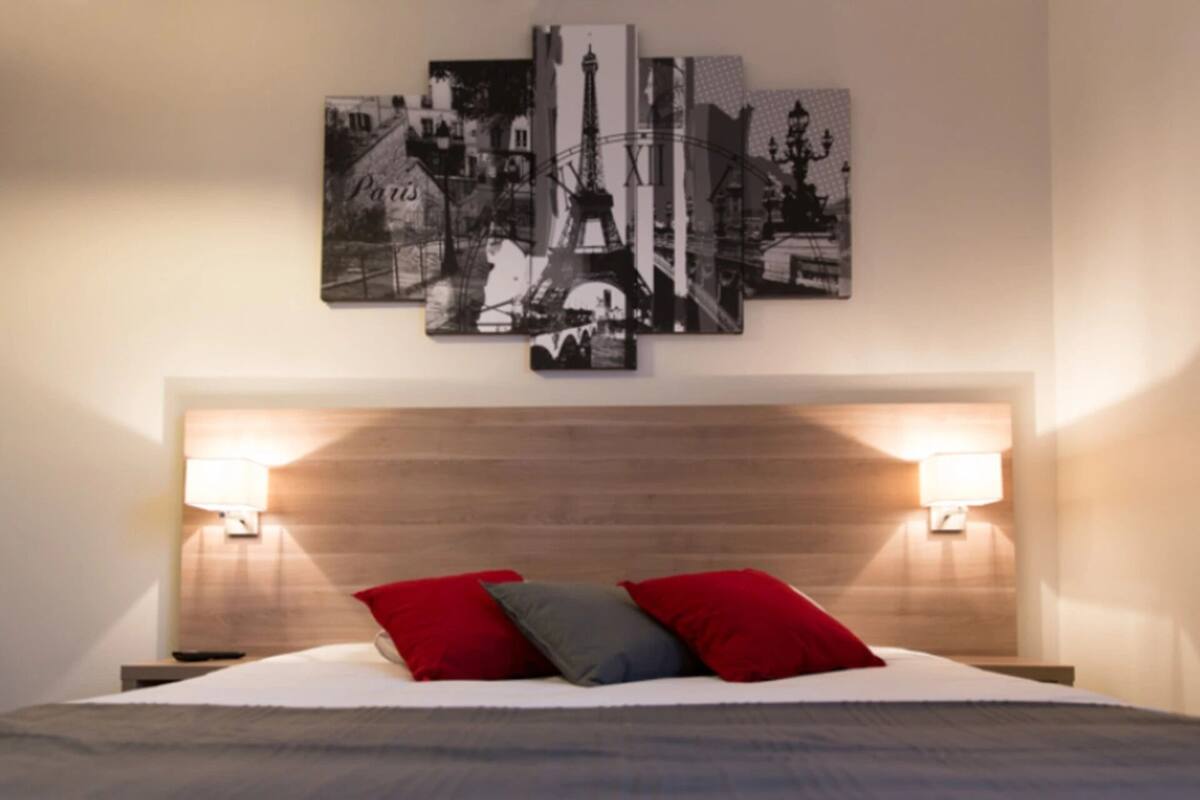 Classic Double Room, City View | Seterika/papan seterika, Wi-fi percuma