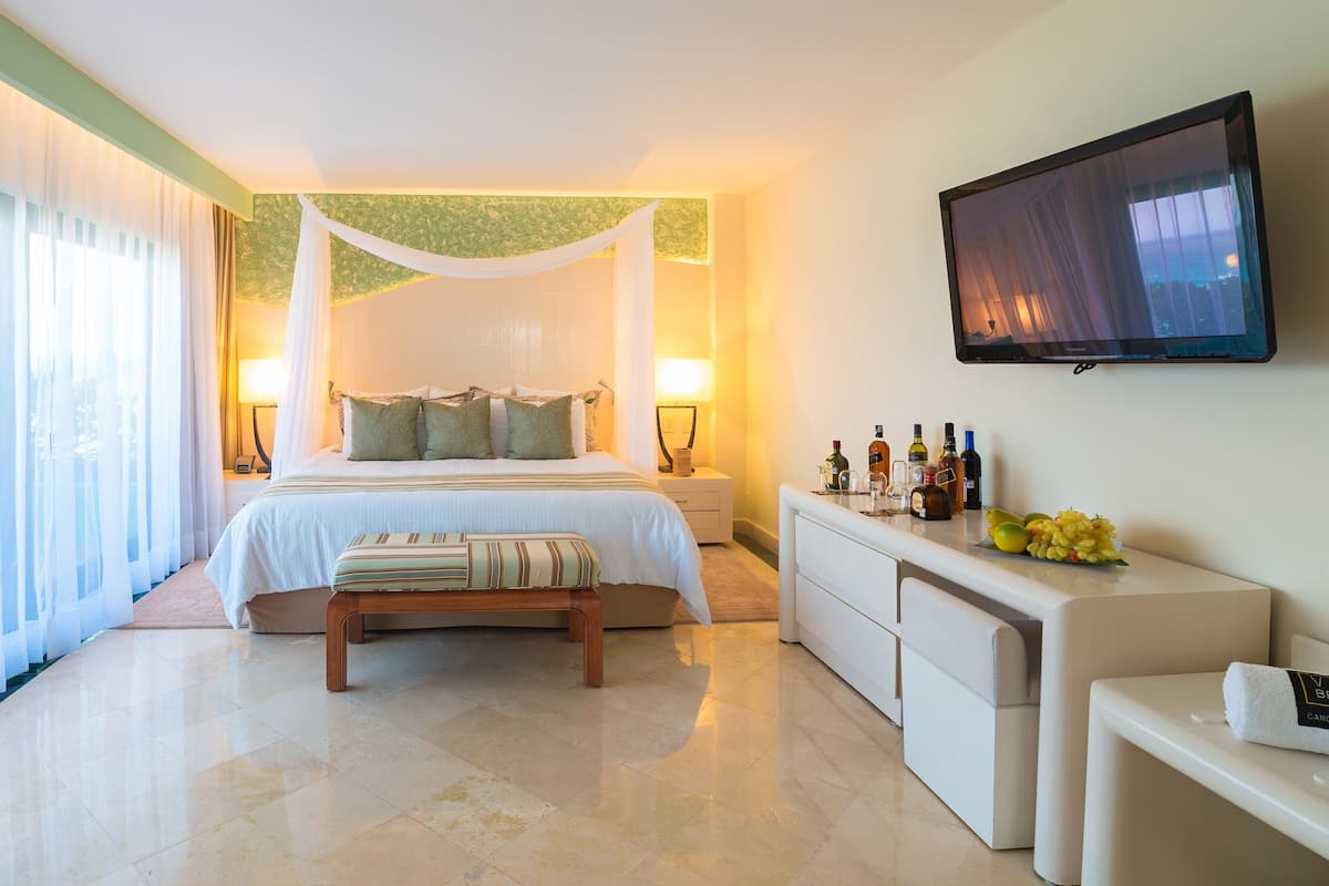 Ropa de cama de alta calidad y minibar