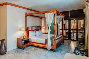 Deluxe Room | Soundproofing, free WiFi, bed sheets