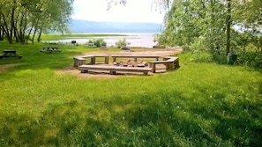 BBQ/picnic Area - 4 Bedroom Blue Mountain Rental with Hot Tub (The Blue Mountains)