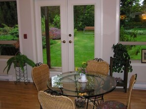 รวมอาหารเช้าแบบบุฟเฟ่ต์ ทุกวัน