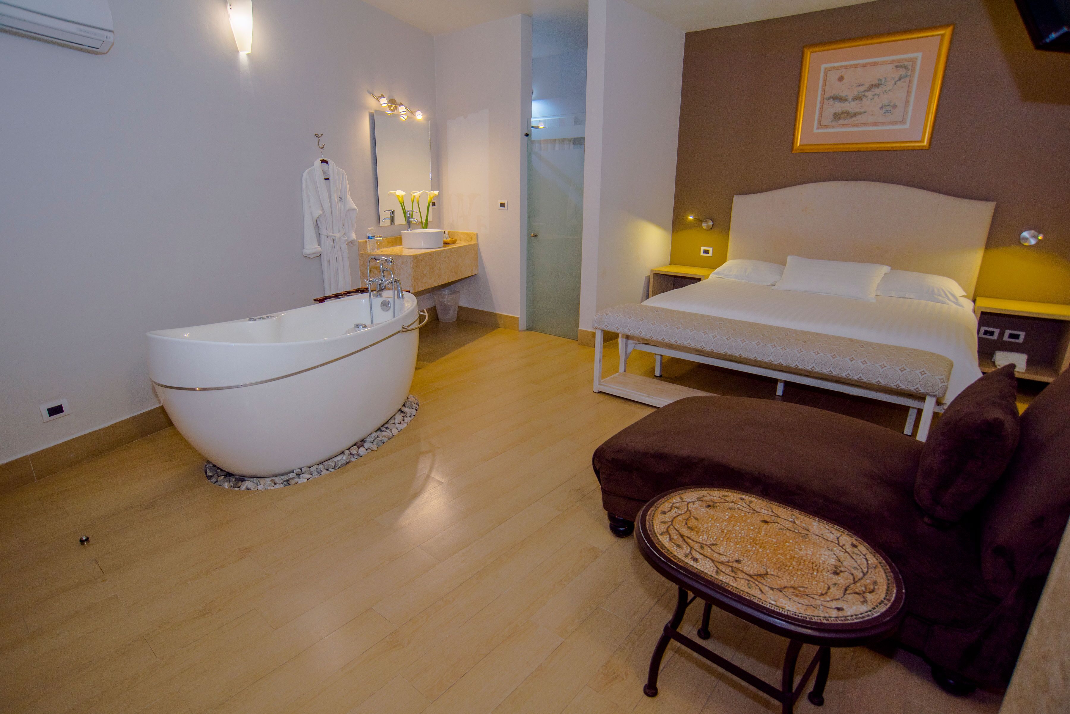 executive studio suite | premium bedding, in-room safe, soundproofing, bed sheets