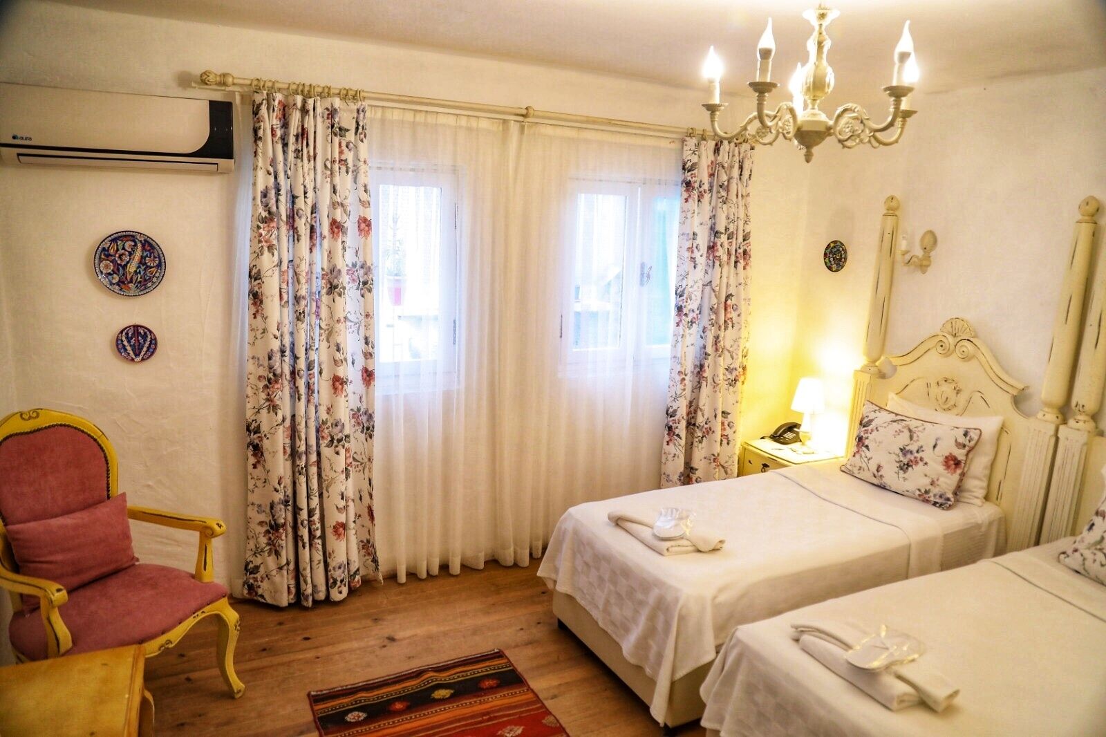 deluxe double room, balcony | premium bedding, in-room safe, desk, free wifi
