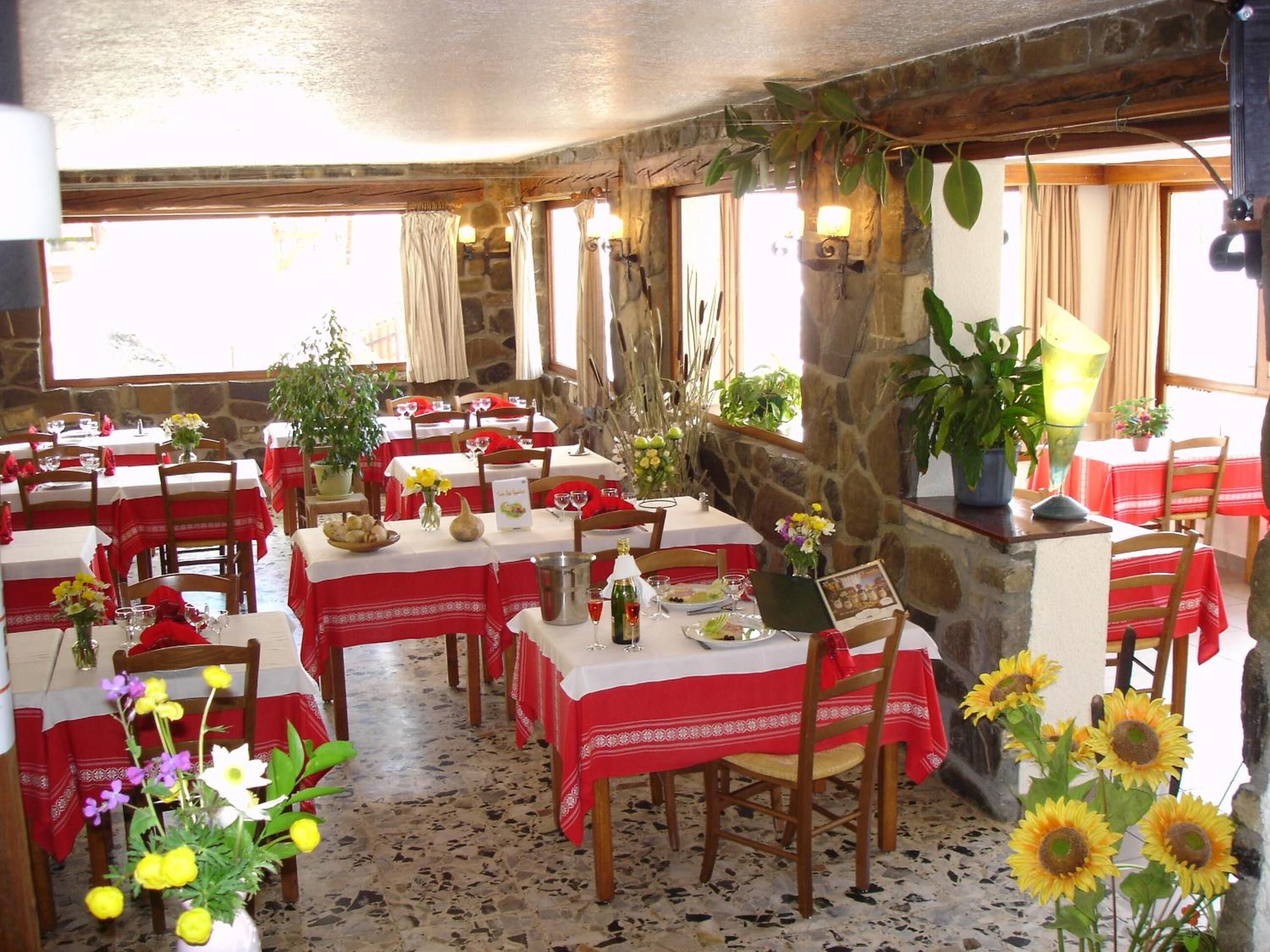 Lunch and dinner served, Regional cuisine