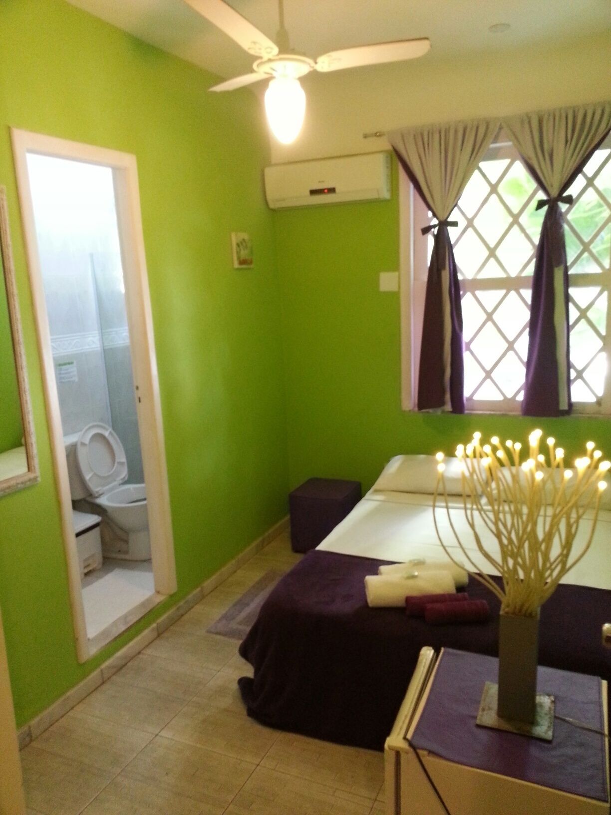 standard double room | minibar, in-room safe, free wifi, bed sheets