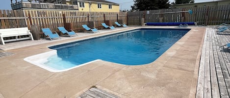 Seasonal outdoor pool, open 10:00 AM to 9:00 PM, sun loungers