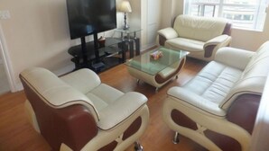 Living room - 310 Burhamthorpe Suites - by Mirage (Mississauga)