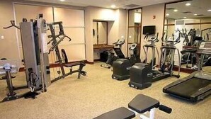 Fitness facility - 310 Burhamthorpe Suites - by Mirage (Mississauga)