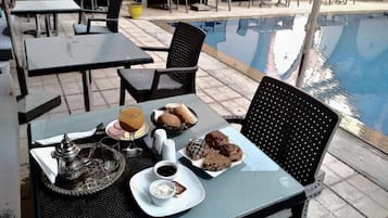 Frühstück und Abendessen, internationale Küche
