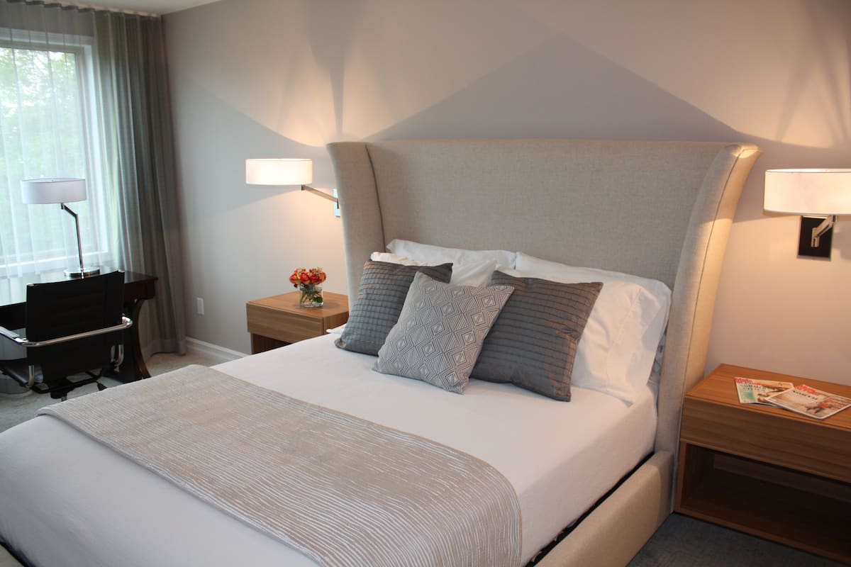 Executive-Einzelzimmer, 1 Queen-Bett | Hochwertige Bettwaren, Minibar, Zimmersafe, Schreibtisch