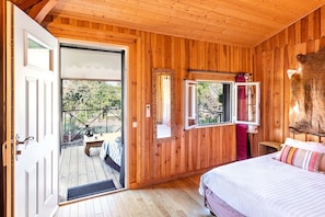 Quarto casal, banheiro privativo