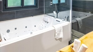 豪華雙人房, 私人浴室, 泳池景觀 (Balneo 2 personnes) | Spa
